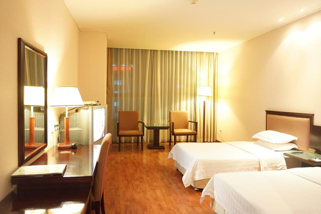 Raystar Hotel Canton Esterno foto