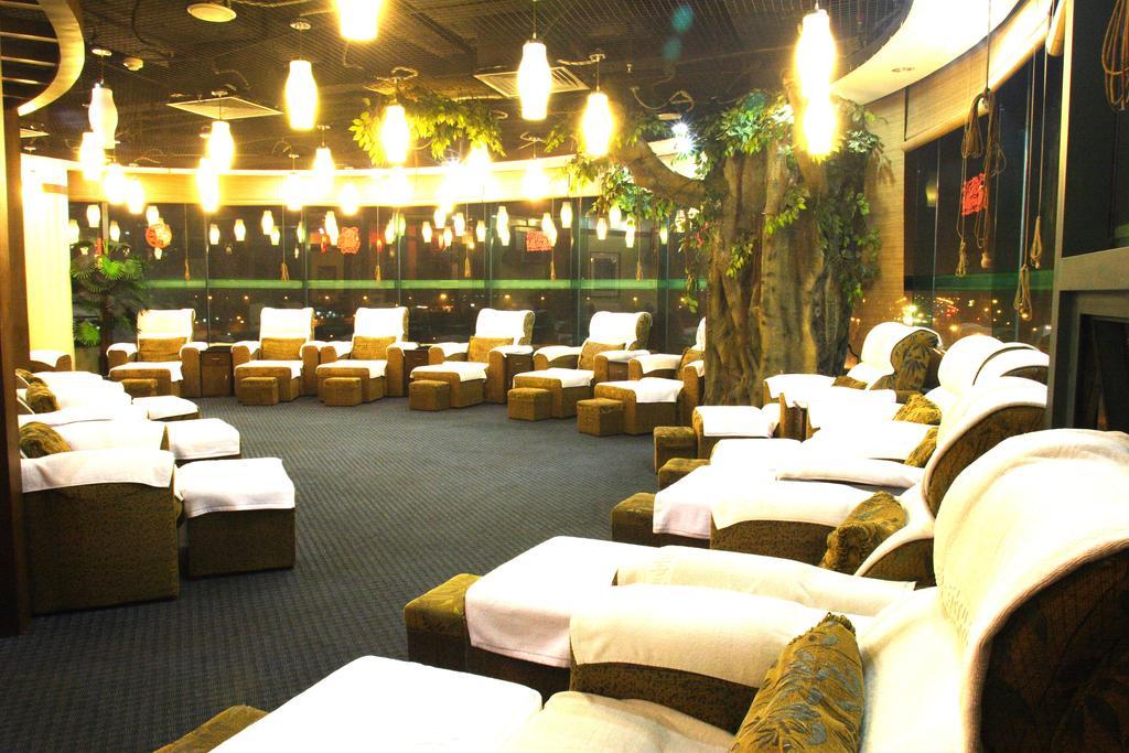 Raystar Hotel Canton Esterno foto