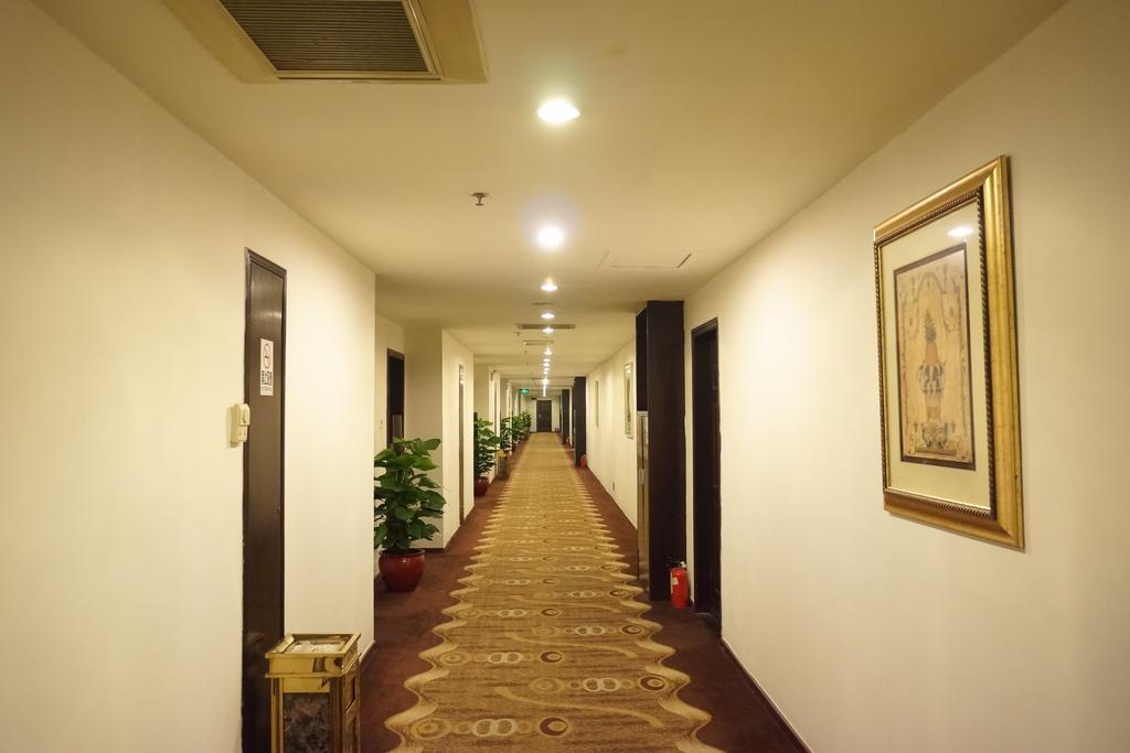 Raystar Hotel Canton Esterno foto